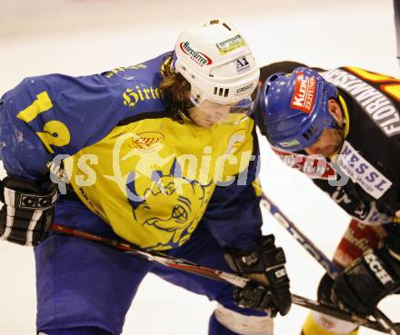 Eishockey. CHL. Althofen gegen Spittal. Leiner Daniel (Althofen), Floriantschitsch Peter (Spittal). Althofen, 25.2.2009.
Foto: Kuess
---
pressefotos, pressefotografie, kuess, qs, qspictures, sport, bild, bilder, bilddatenbank