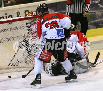 EBEL. Eishockey Bundesliga. KAC gegen HC TWK Innsbruck.  BACHER Markus, LETANG Alan (Innsbruck) (Innsbruck). Klagenfurt, am 26.2.2009.
Foto: Kuess 

---
pressefotos, pressefotografie, kuess, qs, qspictures, sport, bild, bilder, bilddatenbank