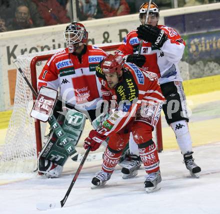 EBEL. Eishockey Bundesliga. KAC gegen HC TWK Innsbruck. NORRIS Warren (KAC), SARG Andreas (Innsbruck). Klagenfurt, am 26.2.2009.
Foto: Kuess 

---
pressefotos, pressefotografie, kuess, qs, qspictures, sport, bild, bilder, bilddatenbank