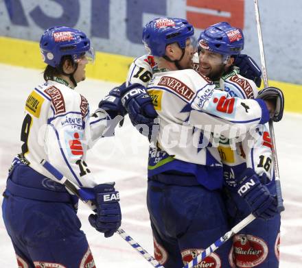 EBEL. Eishockey Bundesliga. EC Pasut VSV gegen EHC LIWEST Linz. Torjubel Stefan Bacher, Mike Stewart, Dan Cavanaugh (VSV). Villach, am 26.2.2009.
Foto: Kuess 


---
pressefotos, pressefotografie, kuess, qs, qspictures, sport, bild, bilder, bilddatenbank