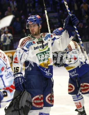 EBEL. Eishockey Bundesliga. EC Pasut VSV gegen EHC LIWEST Linz. Jubel Dan Cavanaugh. Villach, am 26.2.2009.
Foto: Kuess 


---
pressefotos, pressefotografie, kuess, qs, qspictures, sport, bild, bilder, bilddatenbank