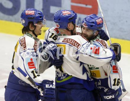 EBEL. Eishockey Bundesliga. EC Pasut VSV gegen EHC LIWEST Linz. Torjubel Stefan Bacher, Mike Stewart, Dan Cavanaugh (VSV). Villach, am 26.2.2009.
Foto: Kuess 


---
pressefotos, pressefotografie, kuess, qs, qspictures, sport, bild, bilder, bilddatenbank