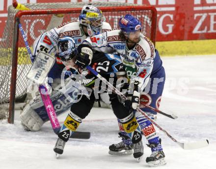 EBEL. Eishockey Bundesliga. EC Pasut VSV gegen EHC LIWEST Linz. Wolfgang Kromp, Gert Prohaska, (VSV),  Mark Szuecs (Linz). Villach, am 26.2.2009.
Foto: Kuess 


---
pressefotos, pressefotografie, kuess, qs, qspictures, sport, bild, bilder, bilddatenbank