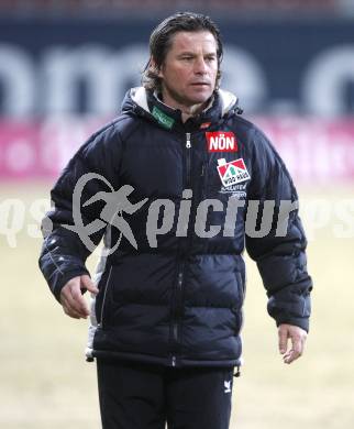 Fussball. Tipp3-Bundesliga. SK Austria Kelag Kaernten  gegen SV Mattersburg. Trainer Frenkie Schinkels (Austria Kaernten). Klagenfurt, 28.2.2009. 
Foto: Kuess

---
pressefotos, pressefotografie, kuess, qs, qspictures, sport, bild, bilder, bilddatenbank
