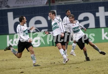 Fussball. Tipp3-Bundesliga. SK Austria Kelag Kaernten  gegen RB Salzburg. Torjubel Manuel Ortlechner, Marc Sand, Manuel Weber (Austria Kaernten). Klagenfurt, 4.3..2009. 
Foto: Kuess

---
pressefotos, pressefotografie, kuess, qs, qspictures, sport, bild, bilder, bilddatenbank