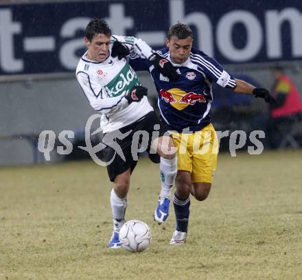 Fussball. Tipp3-Bundesliga. SK Austria Kelag Kaernten  gegen RB Salzburg. Zlatko Junuzovic, (Austria Kaernten), Johan Vonlanthen (Salzburg). Klagenfurt, 4.3..2009. 
Foto: Kuess

---
pressefotos, pressefotografie, kuess, qs, qspictures, sport, bild, bilder, bilddatenbank