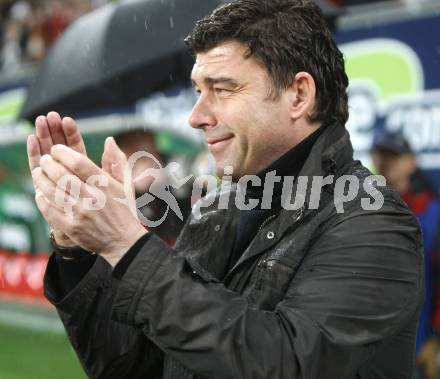 Fussball. Tipp3-Bundesliga. SK Austria Kelag Kaernten  gegen RB Salzburg. Praesident Mario Canori (Austria Kaernten). Klagenfurt, 4.3..2009. 
Foto: Kuess

---
pressefotos, pressefotografie, kuess, qs, qspictures, sport, bild, bilder, bilddatenbank