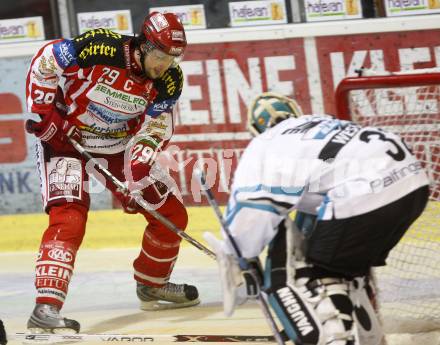 EBEL. Eishockey Bundesliga. KAC gegen EHC LIWEST Linz. Christoph Brandner, (KAC),  Alex Westlund  (Linz). Klagenfurt, am 5.3.2009.
Foto: Kuess 

---
pressefotos, pressefotografie, kuess, qs, qspictures, sport, bild, bilder, bilddatenbank