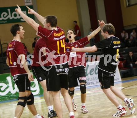 Volleyball. VBK Klagenfurt gegen TSV Hartberg. Jubel Hartberg. Klagenfurt, 7.3.2009
Foto: Kuess

---
pressefotos, pressefotografie, kuess, qs, qspictures, sport, bild, bilder, bilddatenbank