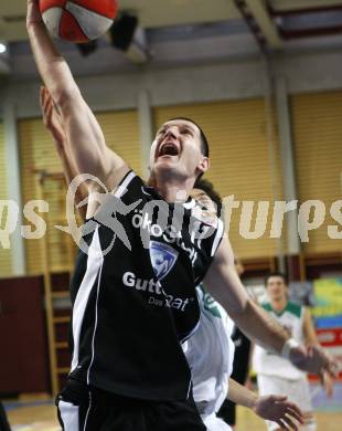 Basketball Bundesliga. Woerthersee Piraten gegen Guessing Knights. Matthias Klepeisz (Guessing). Klagenfurt, am 8.3.2009.
Foto: Kuess
---
pressefotos, pressefotografie, kuess, qs, qspictures, sport, bild, bilder, bilddatenbank