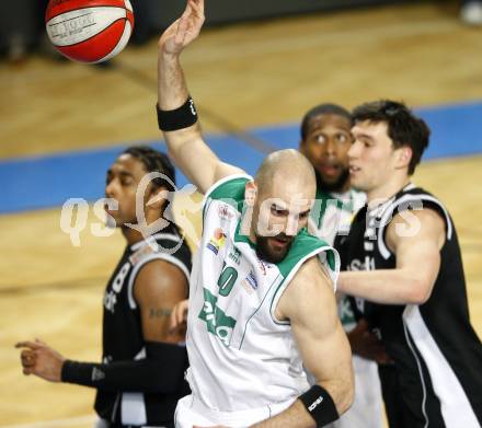 Basketball Bundesliga. Woerthersee Piraten gegen Guessing Knights. Joachim Buggelsheim (Piraten). Klagenfurt, am 8.3.2009.
Foto: Kuess
---
pressefotos, pressefotografie, kuess, qs, qspictures, sport, bild, bilder, bilddatenbank