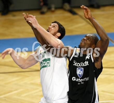 Basketball Bundesliga. Woerthersee Piraten gegen Guessing Knights. Erik Rhinehart (Piraten), Yao Schaefer-Tsahe (Guessing). Klagenfurt, am 8.3.2009.
Foto: Kuess

---
pressefotos, pressefotografie, kuess, qs, qspictures, sport, bild, bilder, bilddatenbank