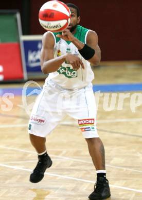 Basketball Bundesliga. Woerthersee Piraten gegen UBC St. Poelten. Timothy Burnette  (Piraten).  Klagenfurt, 14.3.2009
Foto: Kuess

---
pressefotos, pressefotografie, kuess, qs, qspictures, sport, bild, bilder, bilddatenbank