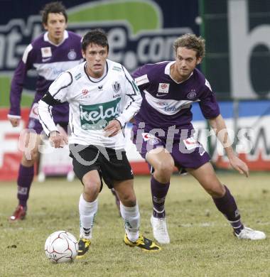 Fussball. Tipp3-Bundesliga. SK Austria Kelag Kaernten  gegen Austria Wien. Zlatko Junuzovic  (Austria Kaernten), Lukas Moessner (Wien). Klagenfurt, 14.3..2009. 
Foto: Kuess

---
pressefotos, pressefotografie, kuess, qs, qspictures, sport, bild, bilder, bilddatenbank