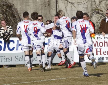 Fussball Regionalliga. SAK gegen FC Blau Weiss Linz. Torjubel (SAK). Klagenfurt, am 14.3.2009.
Foto: Kuess
---
pressefotos, pressefotografie, kuess, qs, qspictures, sport, bild, bilder, bilddatenbank