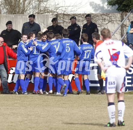 Fussball Regionalliga. SAK gegen FC Blau Weiss Linz. Torjubel (Linz). Klagenfurt, am 14.3.2009.
Foto: Kuess
---
pressefotos, pressefotografie, kuess, qs, qspictures, sport, bild, bilder, bilddatenbank