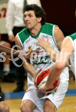 Basketball Bundesliga. Woerthersee Piraten gegen BK Klosterneuburg. Selmir Husanovic (Piraten).  Klagenfurt, 18.3.2009
Foto: Kuess

---
pressefotos, pressefotografie, kuess, qs, qspictures, sport, bild, bilder, bilddatenbank