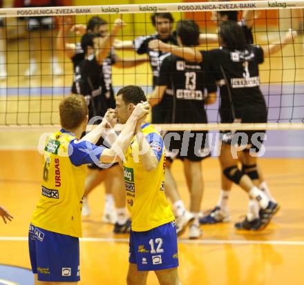 Volleyball BUndesliga. SK Aich/Dob gegen Aon Hotvolleys Wien. Enttaeuschung bei Alexander Shane, Milan Bencz (Aich/Dob), Jubel (Hotvolleys). Prevalje, am 17.3.2009.
Foto: Kuess
---
pressefotos, pressefotografie, kuess, qs, qspictures, sport, bild, bilder, bilddatenbank