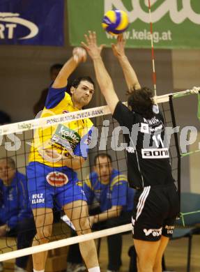 Volleyball BUndesliga. SK Aich/Dob gegen Aon Hotvolleys Wien. David Slatinsek (Aich/Dob), Darko Antunovic (Hotvolleys). Prevalje, am 17.3.2009.
Foto: Kuess
---
pressefotos, pressefotografie, kuess, qs, qspictures, sport, bild, bilder, bilddatenbank