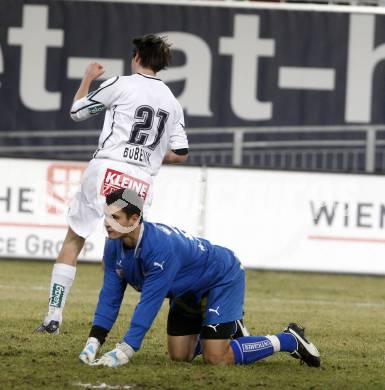 Fussball. Tipp3-Bundesliga. SK Austria Kelag Kaernten  gegen Sturm Graz. Torjubel Wolfgang Bubenik, (Austria Kaernten), Martin Kobras (Graz). Klagenfurt, 18.3..2009. 
Foto: Kuess

---
pressefotos, pressefotografie, kuess, qs, qspictures, sport, bild, bilder, bilddatenbank