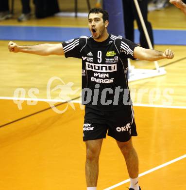 Volleyball BUndesliga. SK Aich/Dob gegen Aon Hotvolleys Wien. Jubel Fernando Morales (Hotvolleys). Prevalje, am 17.3.2009.
Foto: Kuess
---
pressefotos, pressefotografie, kuess, qs, qspictures, sport, bild, bilder, bilddatenbank