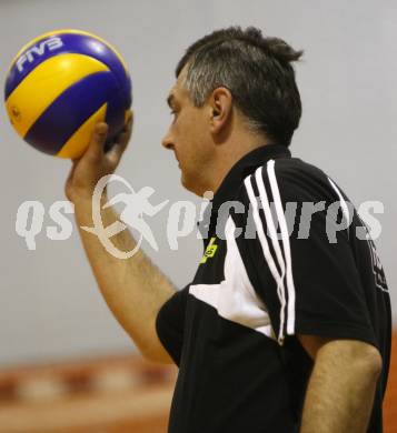 Volleyball Bundesliga. SK Aich/Dob gegen Aon Hotvolleys. Dragutin BALTIC (Hotvolleys). Prevalje, am 17.3.2009.
Foto: Kuess
---
pressefotos, pressefotografie, kuess, qs, qspictures, sport, bild, bilder, bilddatenbank