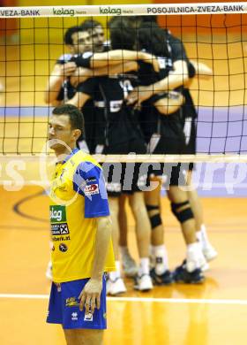 Volleyball BUndesliga. SK Aich/Dob gegen Aon Hotvolleys Wien. Enttaeuschung bei Milan Bencz (Aich/Dob), Jubel (Hotvolleys). Prevalje, am 17.3.2009.
Foto: Kuess
---
pressefotos, pressefotografie, kuess, qs, qspictures, sport, bild, bilder, bilddatenbank