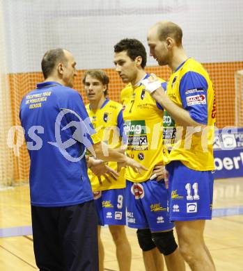 Volleyball Bundesliga. SK Aich/Dob gegen Aon Hotvolleys. Miroslav PALGUT, Martin Bencic, Michael Leeb,  (Aich/Dob). Prevalje, am 17.3.2009.
Foto: Kuess
---
pressefotos, pressefotografie, kuess, qs, qspictures, sport, bild, bilder, bilddatenbank