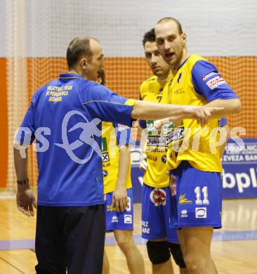 Volleyball Bundesliga. SK Aich/Dob gegen Aon Hotvolleys. Miroslav PALGUT, Martin Bencic, Michael Leeb,  (Aich/Dob). Prevalje, am 17.3.2009.
Foto: Kuess
---
pressefotos, pressefotografie, kuess, qs, qspictures, sport, bild, bilder, bilddatenbank