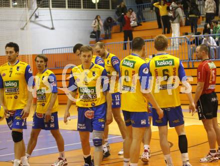 Volleyball Bundesliga. SK Aich/Dob gegen Aon Hotvolleys. Enttaeuschung bei Aich.. Prevalje, am 17.3.2009.
Foto: Kuess
---
pressefotos, pressefotografie, kuess, qs, qspictures, sport, bild, bilder, bilddatenbank