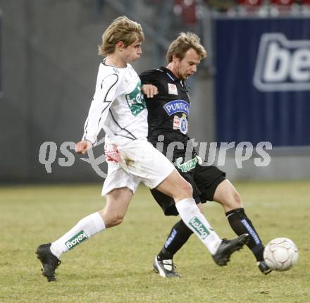 Fussball. Tipp3-Bundesliga. SK Austria Kelag Kaernten  gegen Sturm Graz. Manuel Weber (Austria Kaernten),  Mario Kienzl (Graz). Klagenfurt, 18.3..2009. 
Foto: Kuess

---
pressefotos, pressefotografie, kuess, qs, qspictures, sport, bild, bilder, bilddatenbank