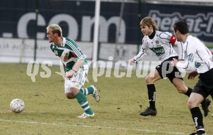Fussball. Tipp3-Bundesliga. SK Austria Kelag Kaernten gegen SK Rapid. Manuel Weber, Marco Salvatore, (Kaernten),  Erwin Hoffer (Rapid). Klagenfurt, 21.3..2009. 
Foto: Kuess

---
pressefotos, pressefotografie, kuess, qs, qspictures, sport, bild, bilder, bilddatenbank