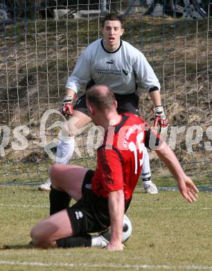 Fussball. Unterliga West. Magdalener SC gegen SV Union Stall. Glabonjat Andreas, Deljanin Sanel (Stall). Magdalen, 22.3.2009. 
Foto: Kuess

---
pressefotos, pressefotografie, kuess, qs, qspictures, sport, bild, bilder, bilddatenbank