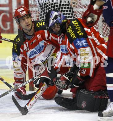 EBEL. Eishockey Bundesliga. KAC gegen EC Salzburg.  Jeffrey Tory, (KAC), Travis Scott (Salzburg). Klagenfurt, am 22.3.2009.
Foto: Kuess 

---
pressefotos, pressefotografie, kuess, qs, qspictures, sport, bild, bilder, bilddatenbank