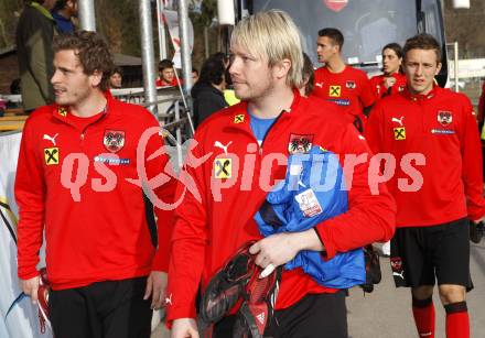 FUSSBALL - FIFA Weltmeisterschaft 2010, Qualifikation, OEFB, AUT vs ROM, Oesterreich vs Rumaenien, Vorberichte, Training AUT. Juergen Saeumel, Andreas Schranz, Daniel Beichler (AUT).
Foto: Kuess

---
pressefotos, pressefotografie, kuess, qs, qspictures, sport, bild, bilder, bilddatenbank