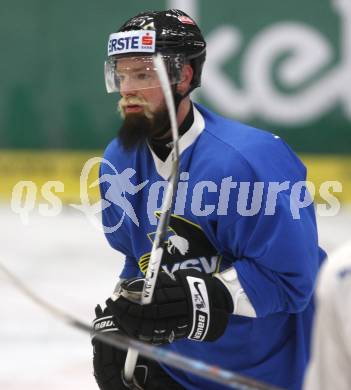 Eishockey Nationalteam. Trainingslager. Markus Peintner (VSV). Villach, am 24.3.2009.
Foto: Kuess
---
pressefotos, pressefotografie, kuess, qs, qspictures, sport, bild, bilder, bilddatenbank