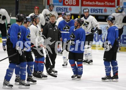 Eishockey Nationalteam. Trainingslager. Trainer Lars Bergstroem. Villach, am 24.3.2009.
Foto: Kuess
---
pressefotos, pressefotografie, kuess, qs, qspictures, sport, bild, bilder, bilddatenbank