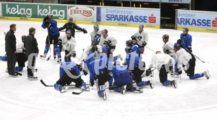 Eishockey Nationalteam. Trainingslager. Trainer Lars Bergstroem. Villach, am 24.3.2009.
Foto: Kuess
---
pressefotos, pressefotografie, kuess, qs, qspictures, sport, bild, bilder, bilddatenbank