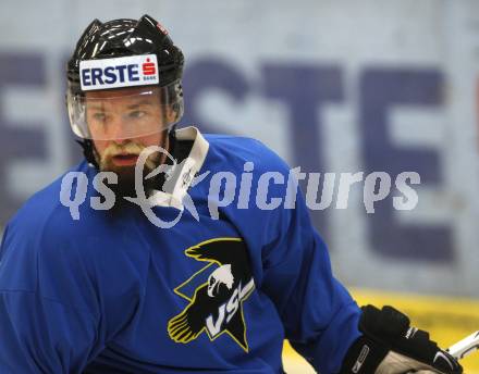 Eishockey Nationalteam. Trainingslager. Markus Peintner. Villach, am 24.3.2009.
Foto: Kuess
---
pressefotos, pressefotografie, kuess, qs, qspictures, sport, bild, bilder, bilddatenbank