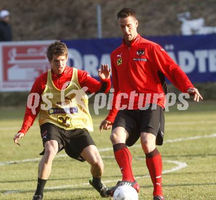 FUSSBALL - FIFA Weltmeisterschaft 2010, Qualifikation, OEFB, AUT vs ROM, Oesterreich vs Rumaenien, Vorberichte, Training AUT. Franz Schiemer, Stefan Maierhofer (AUT). Velden, am 23.3.2009.
Foto: Kuess

---
pressefotos, pressefotografie, kuess, qs, qspictures, sport, bild, bilder, bilddatenbank