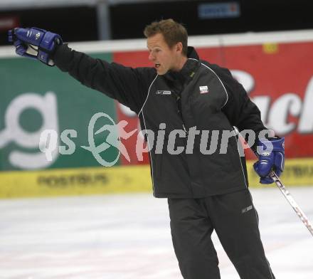 Eishockey Nationalteam. Trainingslager. Co-Trainer Johan Stroemwall. Villach, am 24.3.2009.
Foto: Kuess
---
pressefotos, pressefotografie, kuess, qs, qspictures, sport, bild, bilder, bilddatenbank