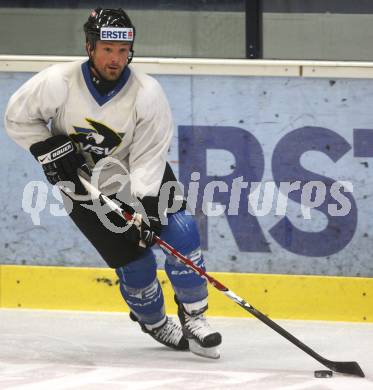 Eishockey Nationalteam. Trainingslager. Gerhard Unterluggauer (Innsbruck). Villach, am 24.3.2009.
Foto: Kuess
---
pressefotos, pressefotografie, kuess, qs, qspictures, sport, bild, bilder, bilddatenbank