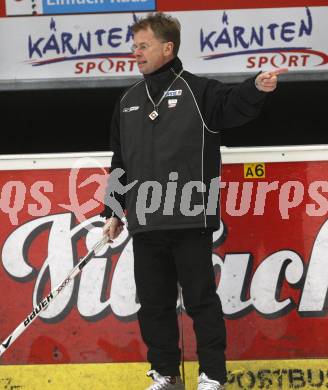 Eishockey Nationalteam. Trainingslager. Trainer Lars Bergstroem. Villach, am 24.3.2009.
Foto: Kuess
---
pressefotos, pressefotografie, kuess, qs, qspictures, sport, bild, bilder, bilddatenbank