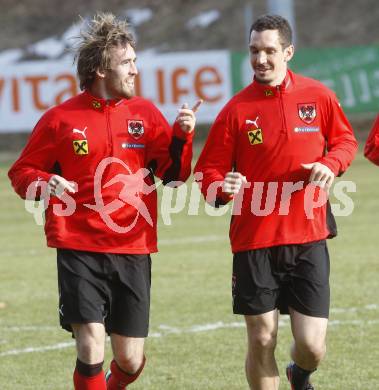 FUSSBALL - FIFA Weltmeisterschaft 2010, Qualifikation, OEFB, AUT vs ROM, Oesterreich vs Rumaenien, Vorberichte, Training AUT. Christian Fuchs, Emanuel Pogatetz (AUT). Velden, am 23.3.2009.
Foto: Kuess

---
pressefotos, pressefotografie, kuess, qs, qspictures, sport, bild, bilder, bilddatenbank