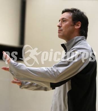 Volleyball Bundesliga. ATSC Wildcats gegen VC Dornbirn. Trainer, Helmut Voggenberger (Wildcats). Klagenfurt, 19.3.2009
Foto: Kuess

---
pressefotos, pressefotografie, kuess, qs, qspictures, sport, bild, bilder, bilddatenbank