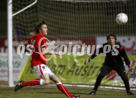 Fussball Testspiel. Nationalteam Oesterreich gegen AKA Austria Kaernten U19. Andreas Joelzl,  (Nationalteam)  Wolfgang Karner (Austria Kaernten). Wolfsberg, am 27.3.2009.
Foto:Kuess

---
pressefotos, pressefotografie, kuess, qs, qspictures, sport, bild, bilder, bilddatenbank