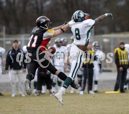 American Football. Interliga.  Carinthian Black Lions gegen Danube Dragons. Markus Pachernig (Lions). Klagenfurt, am 28.3.2009.
Foto: Kuess

---
pressefotos, pressefotografie, kuess, qs, qspictures, sport, bild, bilder, bilddatenbank