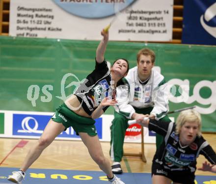 Badminton Bundesliga. ASKOE Kelag Kaernten gegen Traun. Gabi Banova, Maja Kersnik (Kaernten). Klagenfurt, am 28.3.2009.
Foto: Kuess



---
pressefotos, pressefotografie, kuess, qs, qspictures, sport, bild, bilder, bilddatenbank