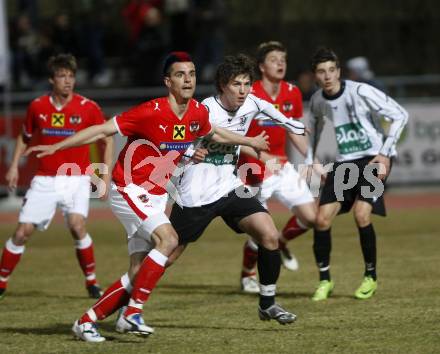 Fussball Testspiel. Nationalteam Oesterreich gegen AKA Austria Kaernten U19. Franz Schiemer, Paul Scharner, Sebastian Proedl, (Nationalteam) Mathias Wrienz (Austria Kaernten). Wolfsberg, am 27.3.2009.
Foto:Kuess

---
pressefotos, pressefotografie, kuess, qs, qspictures, sport, bild, bilder, bilddatenbank