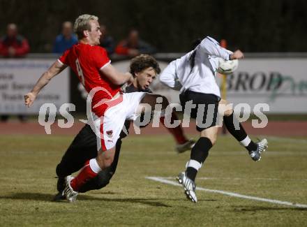 Fussball Testspiel. Nationalteam Oesterreich gegen AKA Austria Kaernten U19. Erwin Hoffer,  (Nationalteam)  Wolfgang Karner, Roland Putsche (Austria Kaernten). Wolfsberg, am 27.3.2009.
Foto:Kuess

---
pressefotos, pressefotografie, kuess, qs, qspictures, sport, bild, bilder, bilddatenbank